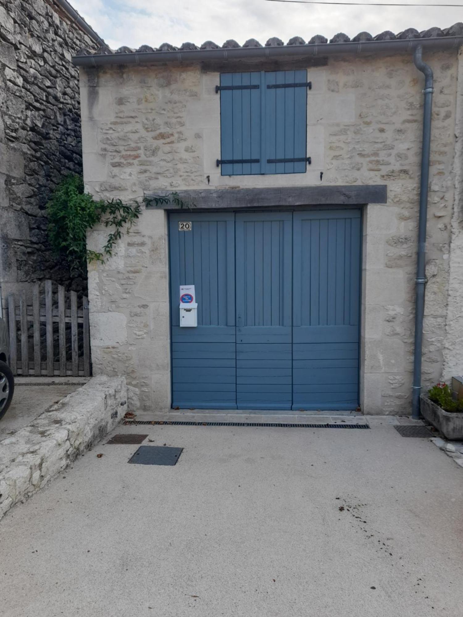Gite De La Tour Montcuq Exterior foto
